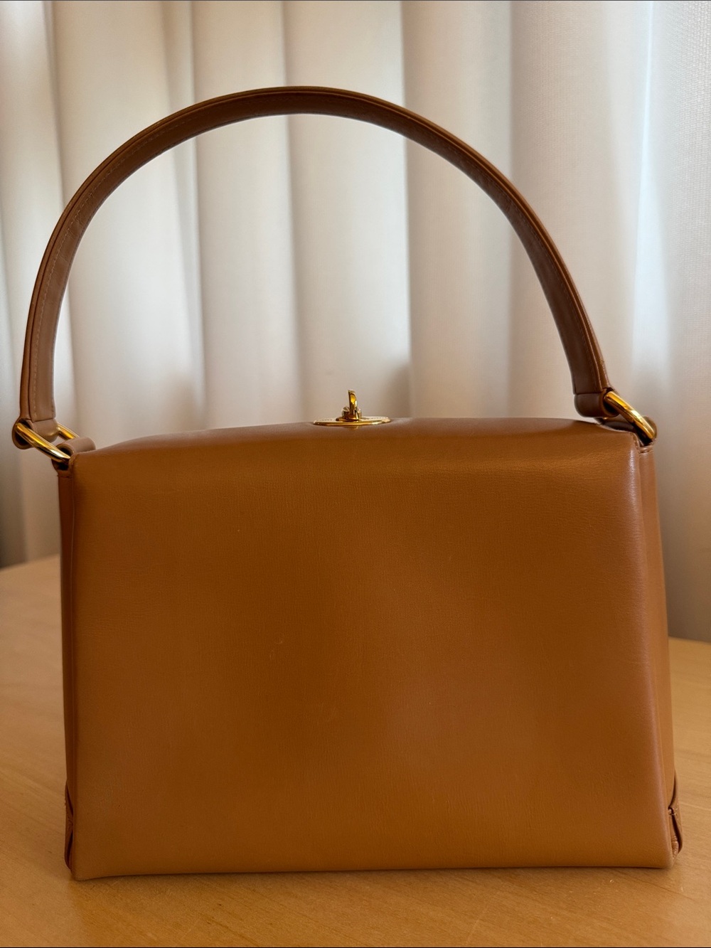 Vintage Gucci Turnlock Top-handle in Smooth Camel Leather